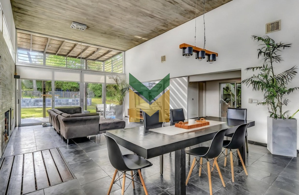 Casa ID.7027 - Casa moderna - 5 dormitorios San Rafael