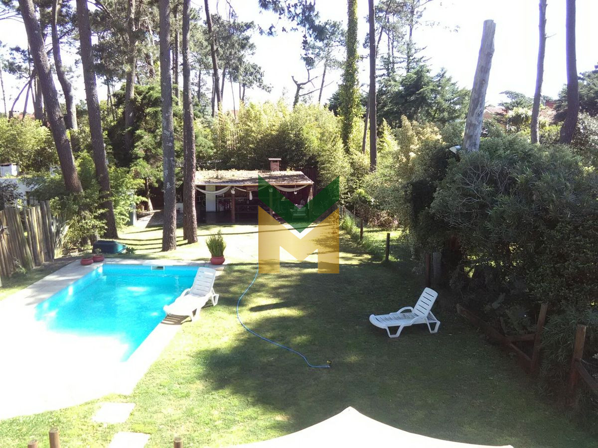 Casa ID.5738 - Casa en venta y alquiler temporario - Pinares.
