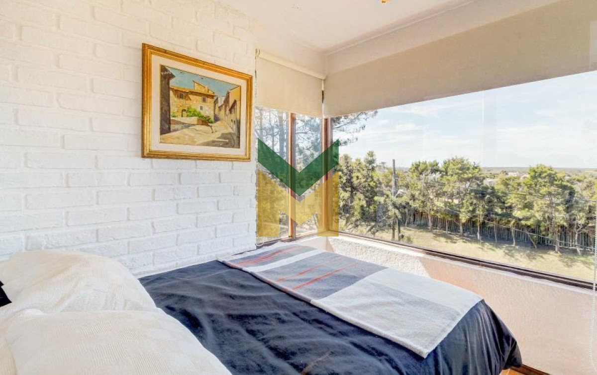 Casa ID.5635 - Casa en venta 4 dormitorios - Balneario Buenos Aires.