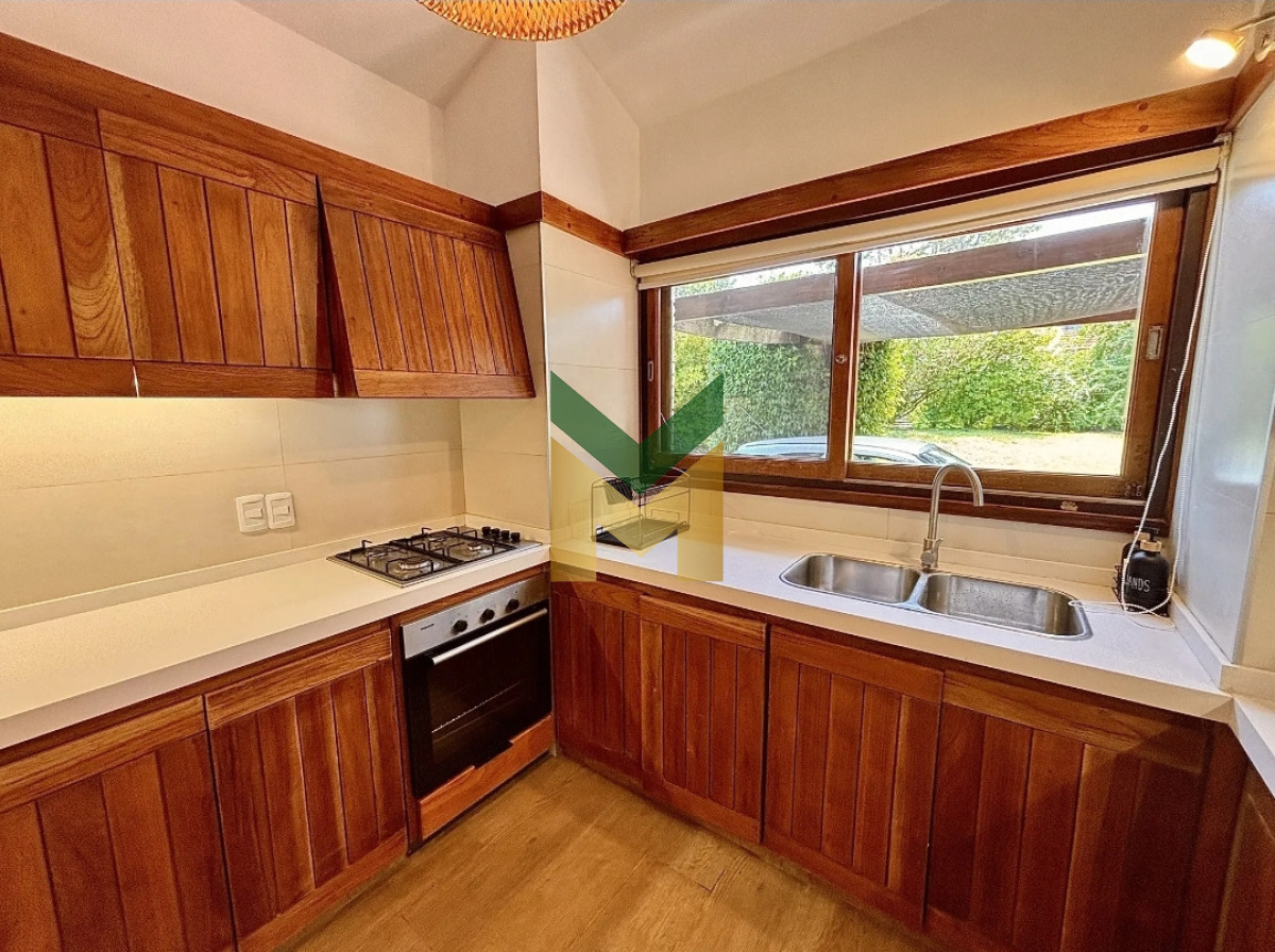 Casa ID.941 - Casa en Alquiler, Playa Mansa, Punta del Este