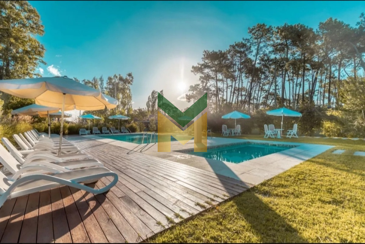 Casa ID.3990 - Casa en venta en barrio privado zona Pinares, Punta del Este 