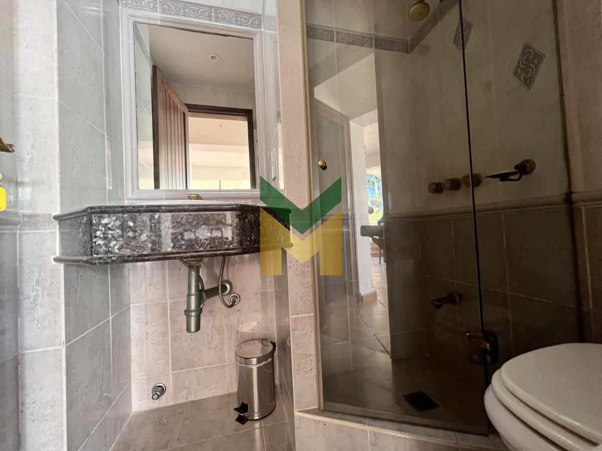 Casa ID.55 - Casa en alquiler anual 3 Dormitorios + Dependecia con baño.