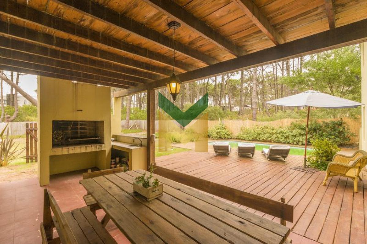 Casa ID.446 - CASA EN VENTA Y ALQUILER - MANANTIALES