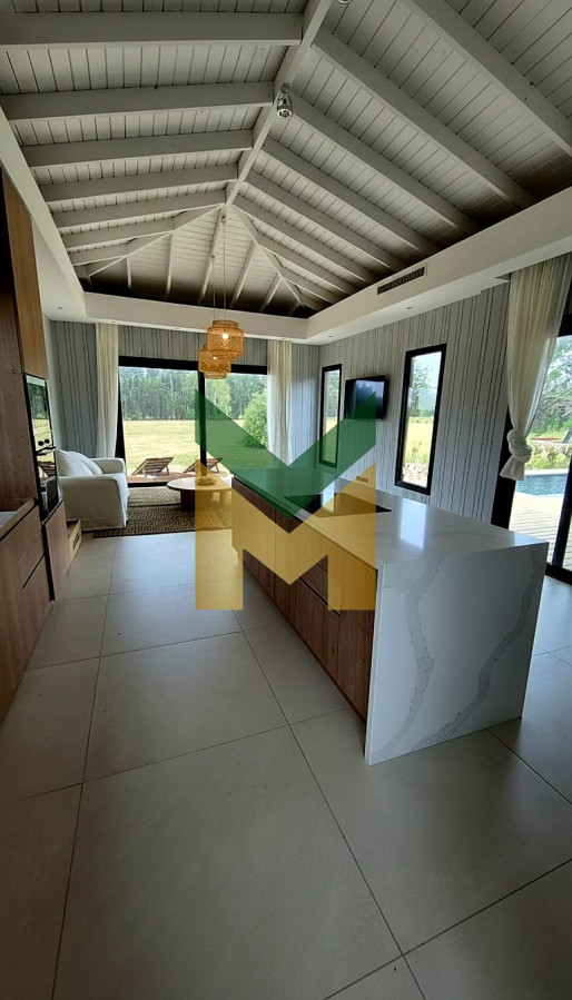 Casa ID.7035 - Casa en venta y alquiler - Barrio Privado La Barra