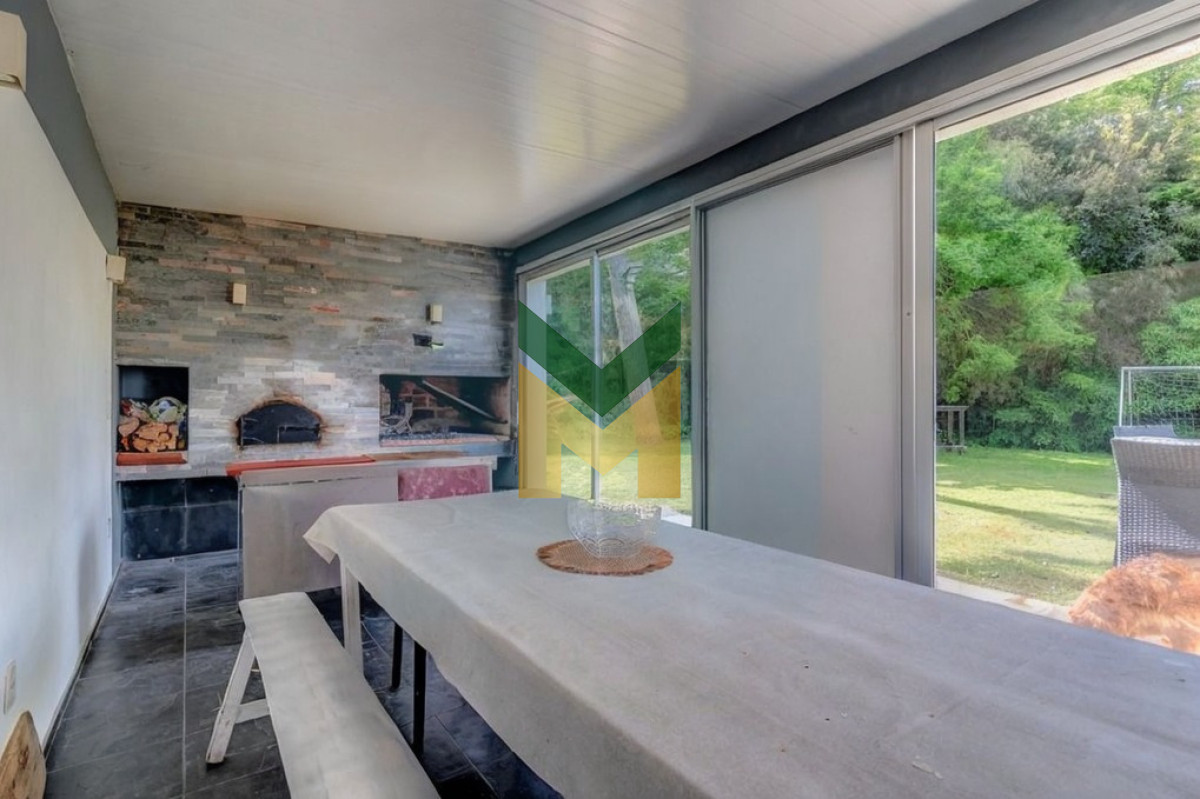 Casa ID.7027 - Casa moderna - 5 dormitorios San Rafael