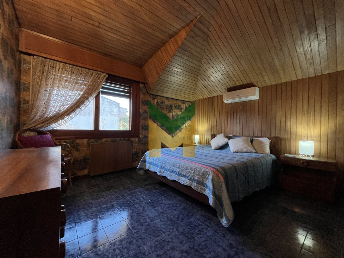 Casa ID.6634 - Casa en venta - 5 dormitorios Playa Mansa próximo al mar.