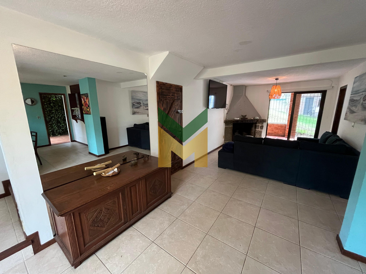 Casa ID.6193 - Jardines de cordoba - Proximo a los colegios 3 dormitorios.
