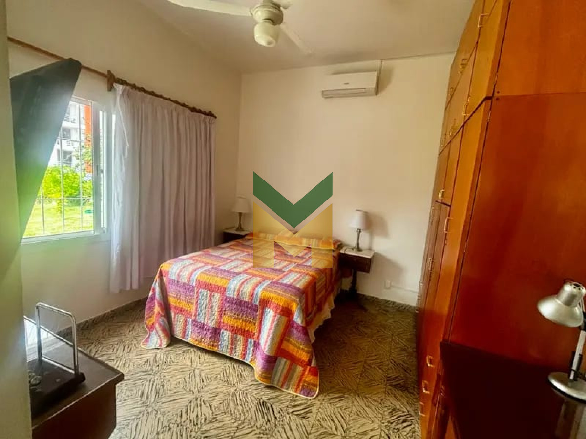 Casa ID.74 - Casa en alquiler de verano, Pinares a 2 cuadras del mar.