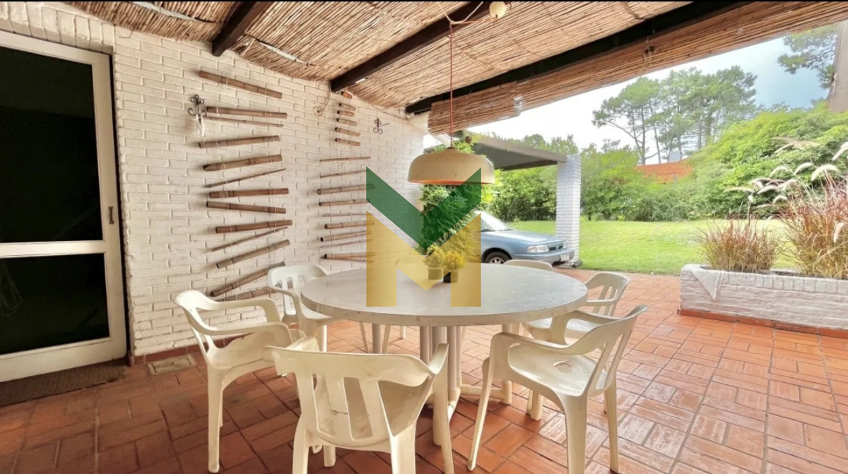 Casa ID.941 - Casa en Alquiler, Playa Mansa, Punta del Este