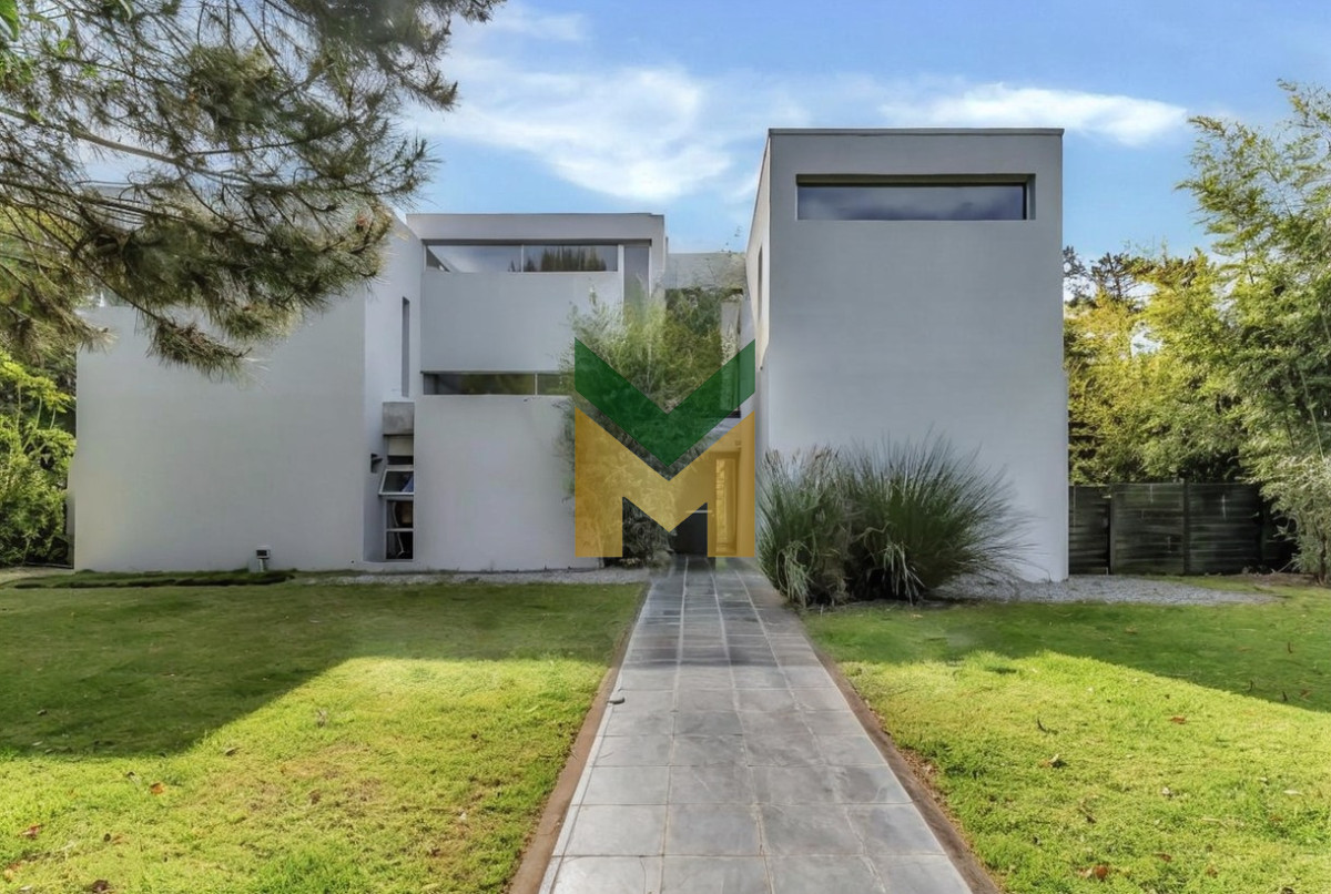 Casa ID.7027 - Casa moderna - 5 dormitorios San Rafael