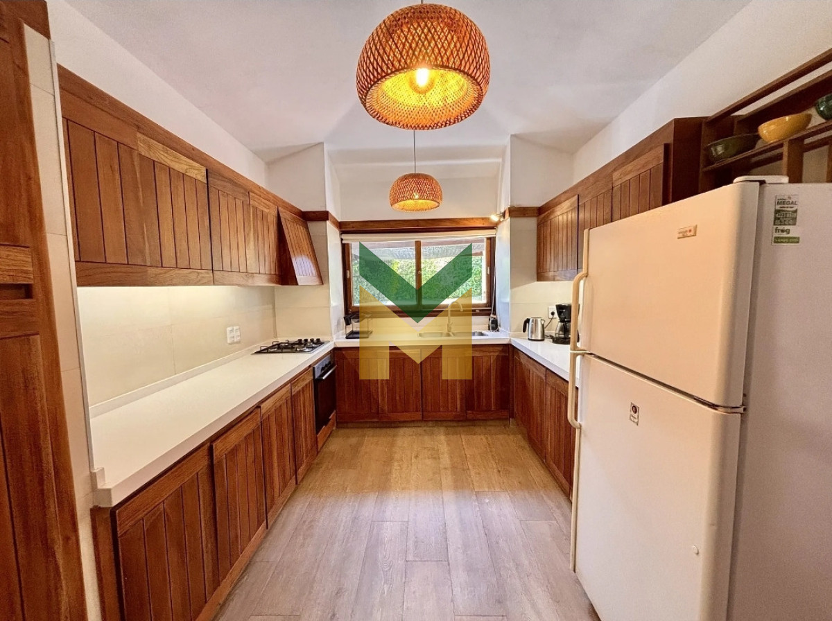 Casa ID.941 - Casa en Alquiler, Playa Mansa, Punta del Este