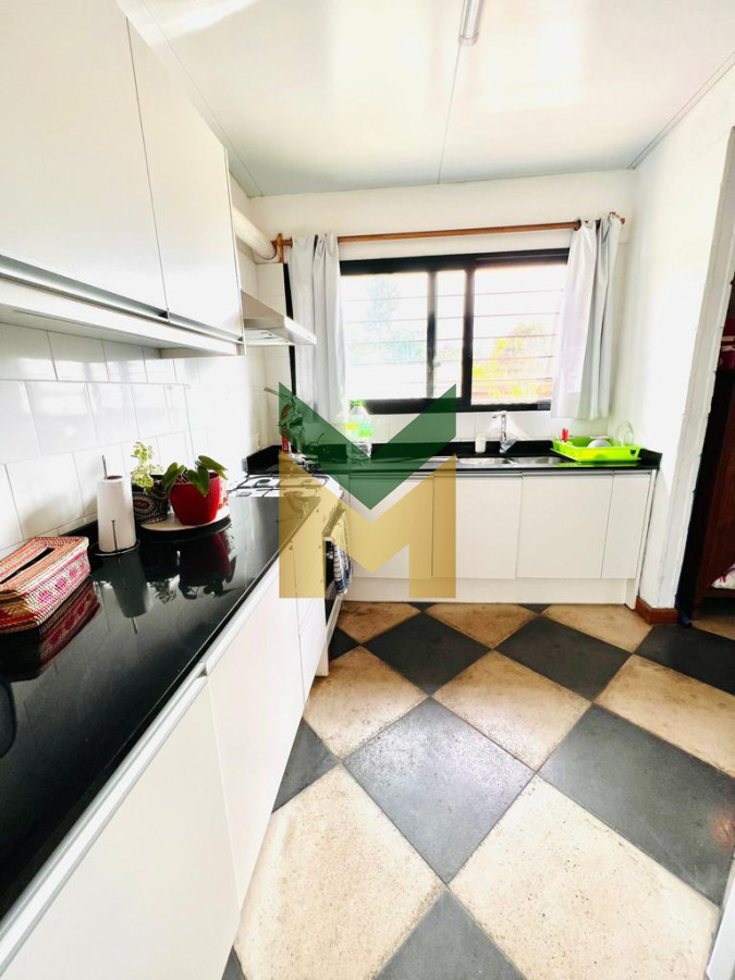 Casa ID.5415 - Casa En Venta, Parque Burnett.