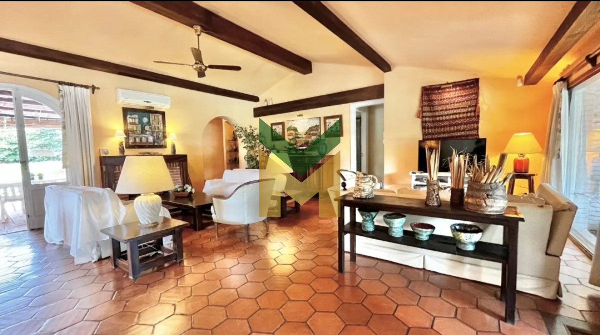 Casa ID.941 - Casa en Alquiler, Playa Mansa, Punta del Este