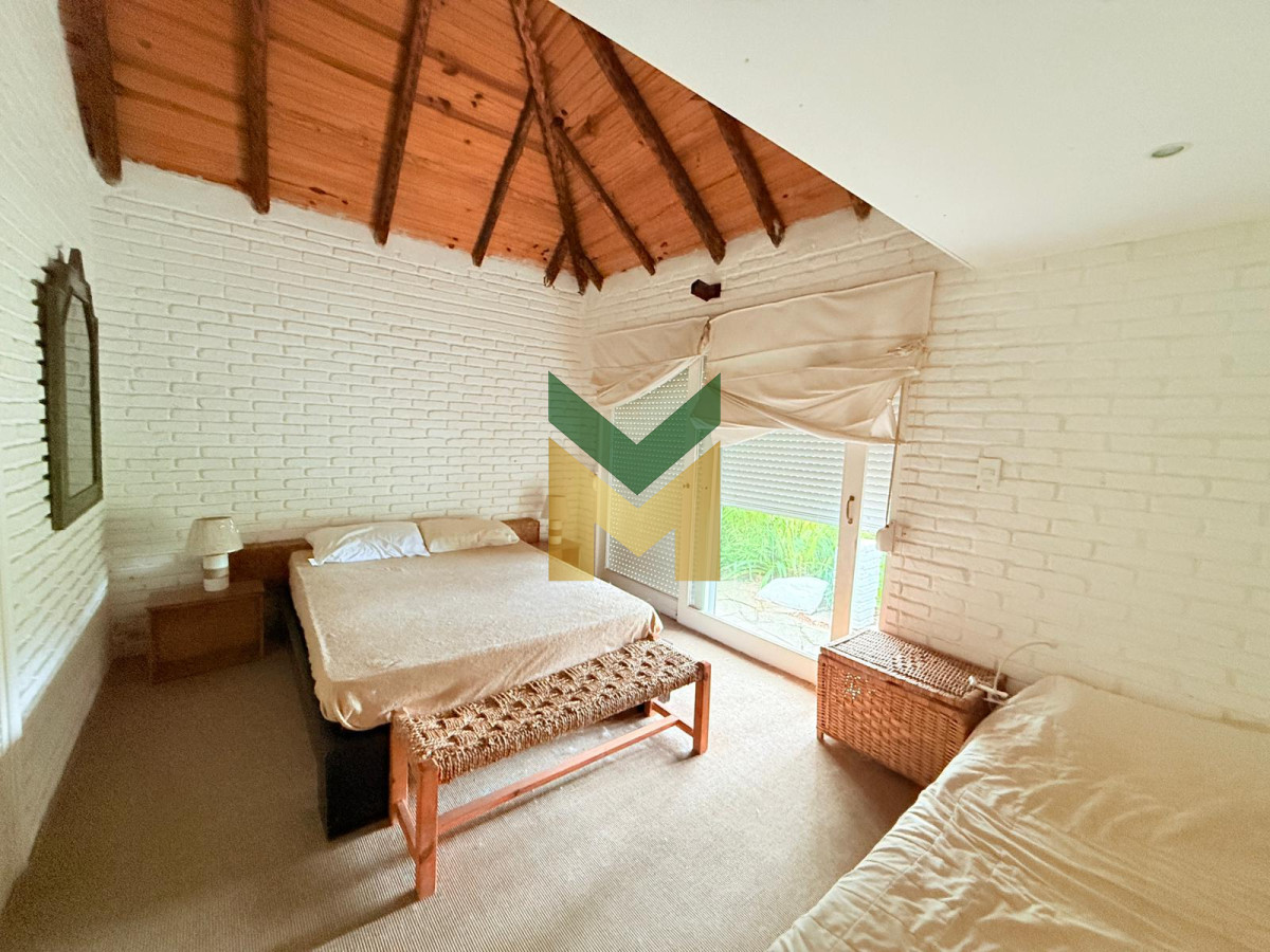 Casa ID.6015 - Cómodo y prolija casa en cantegril - 4 dormitorios.