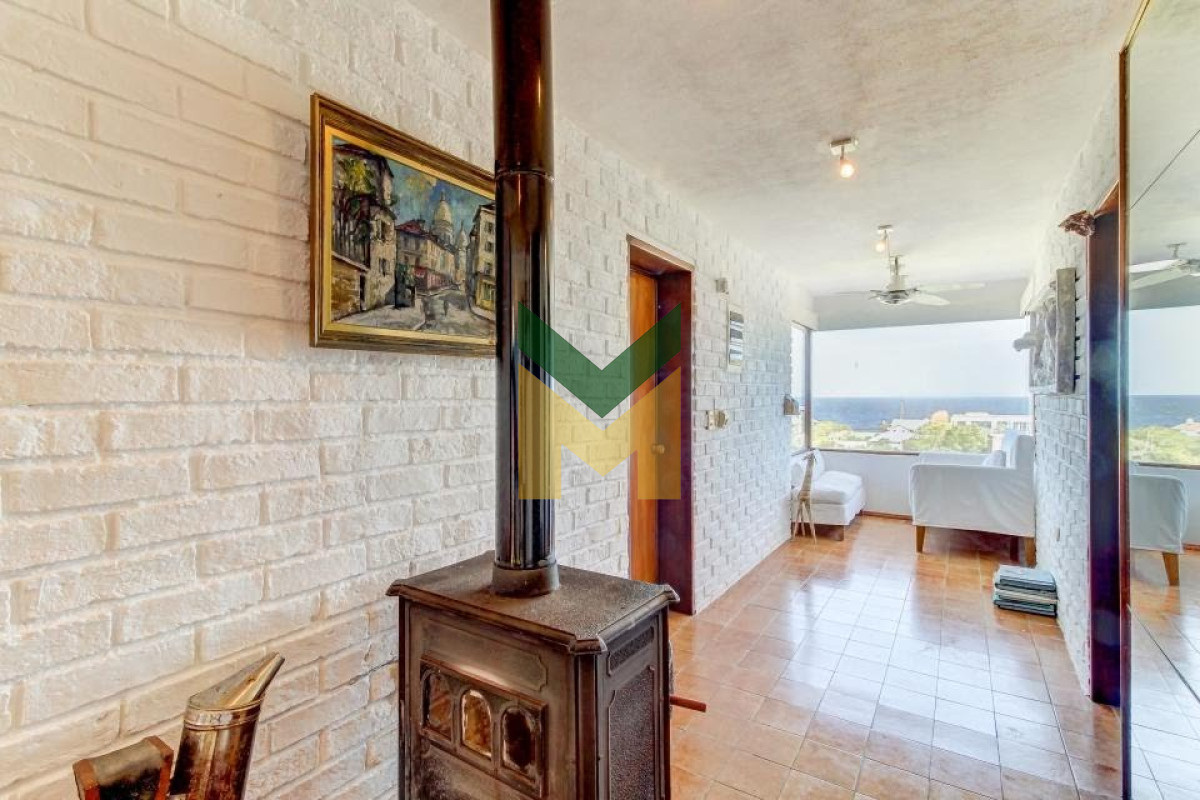 Casa ID.5635 - Casa en venta 4 dormitorios - Balneario Buenos Aires.