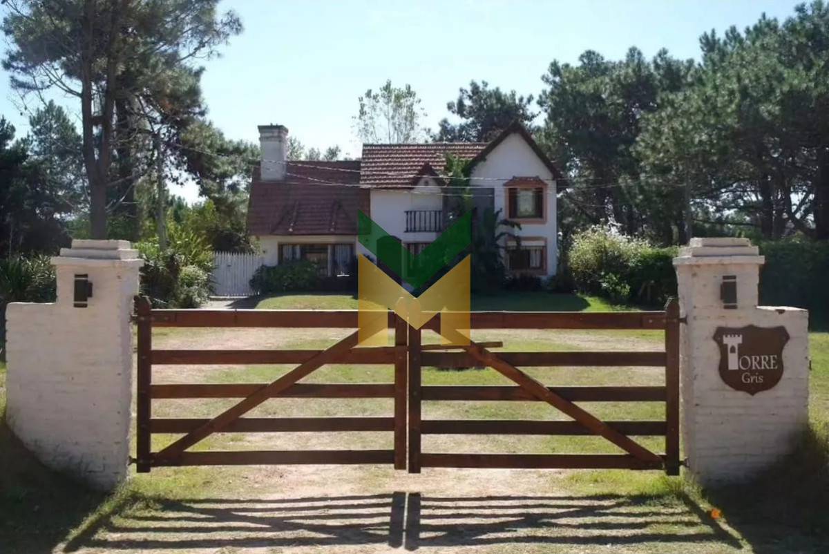 Casa ID.5626 - Alquiler de verano - Playa Brava rincón del indio.