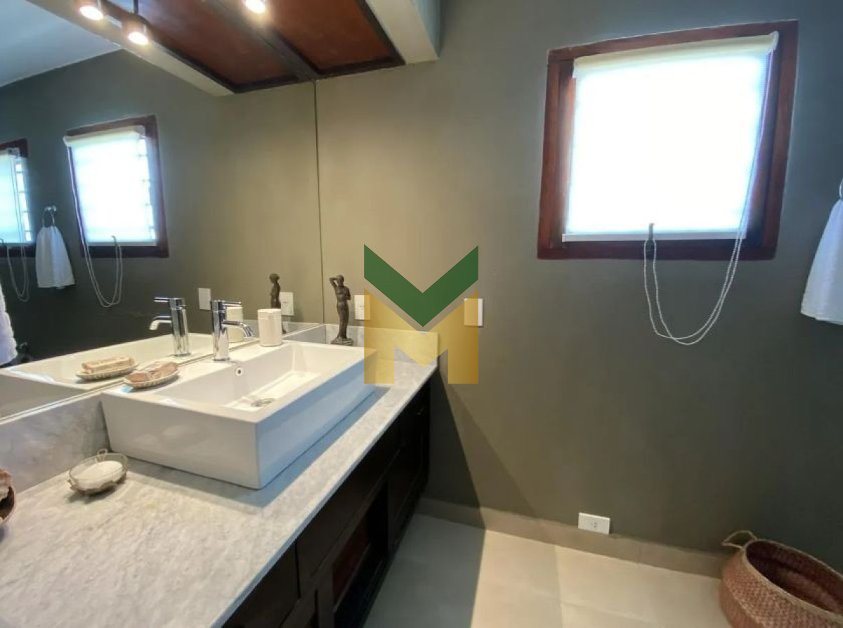Casa ID.6050 - Casa en Punta del Este, Península 5 Dormitorios a pasos del mar..