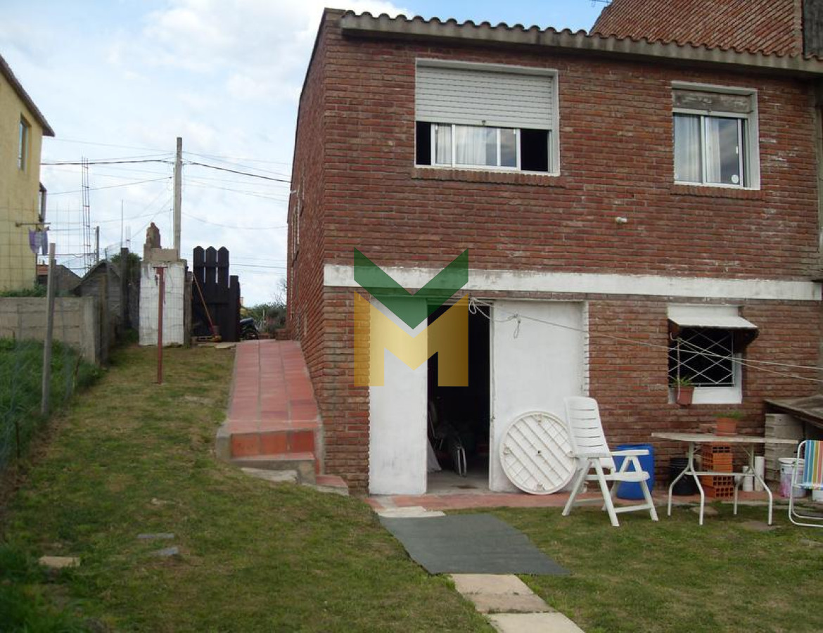 Casa ID.5772 - Casa en venta - Lausana 3 dormitorios + Dep completa.