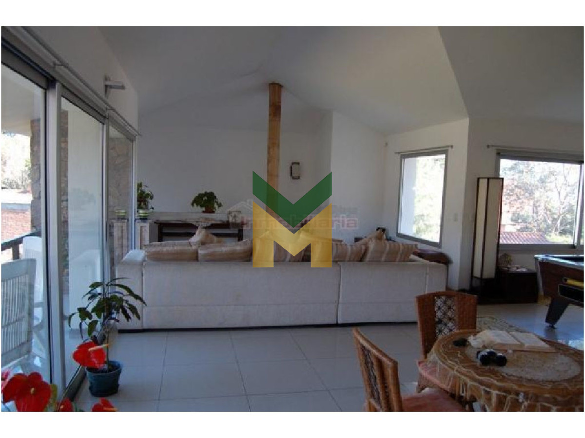 Casa ID.75 - Casa en Venta y Alquiler Anual, Playa Mansa, Punta del Este.