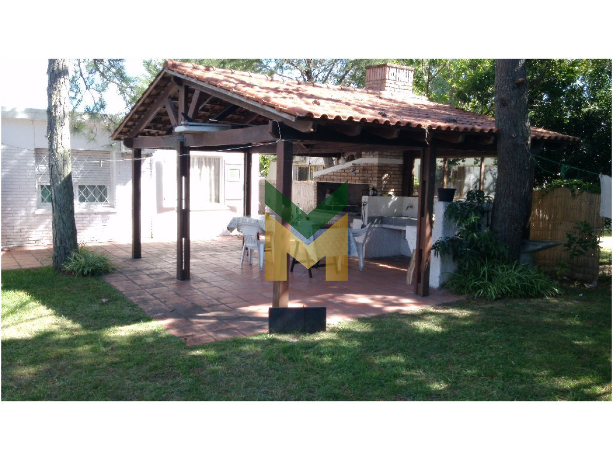 Casa ID.81 - Casa Mansa - 3 dormitorios 
