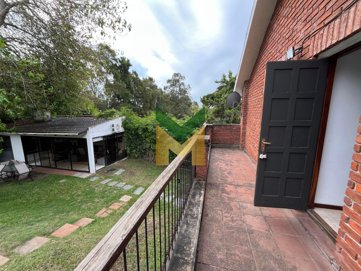 Casa ID.6193 - Jardines de cordoba - Proximo a los colegios 3 dormitorios.