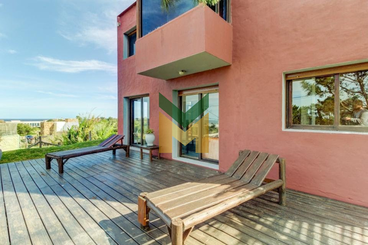 Casa ID.5635 - Casa en venta 4 dormitorios - Balneario Buenos Aires.
