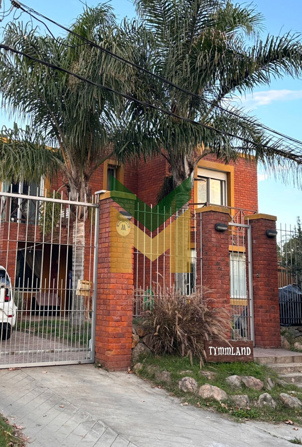 Casa ID.5877 - Casa en venta Playa Mansa - 4 dormitorios 