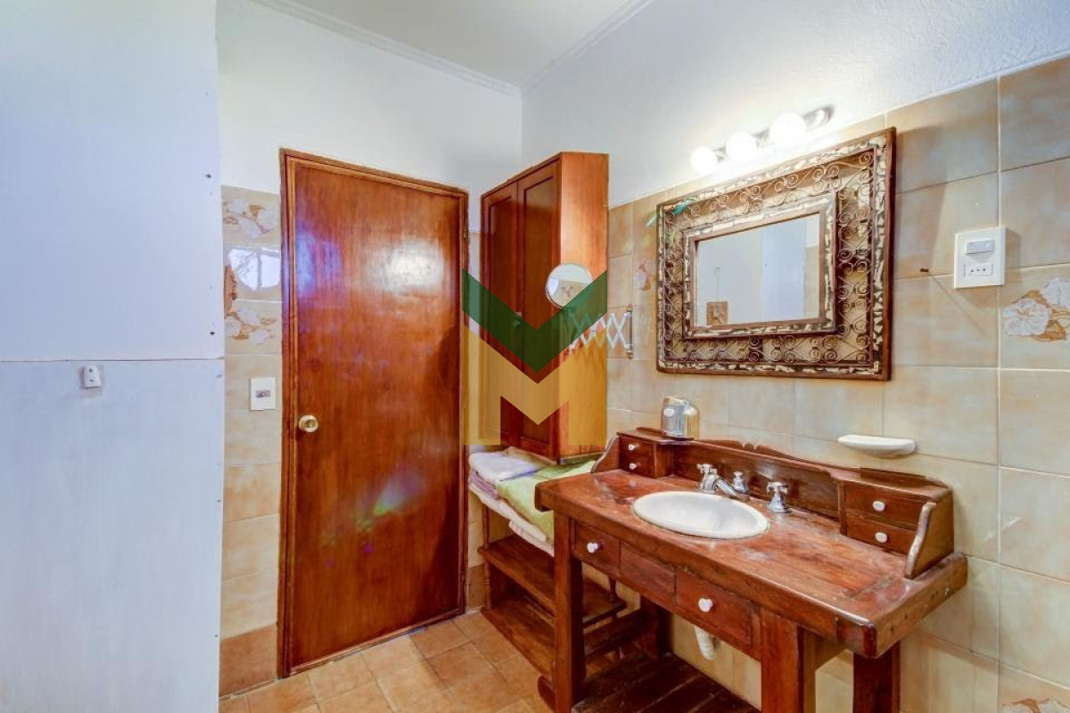 Casa ID.5635 - Casa en venta 4 dormitorios - Balneario Buenos Aires.