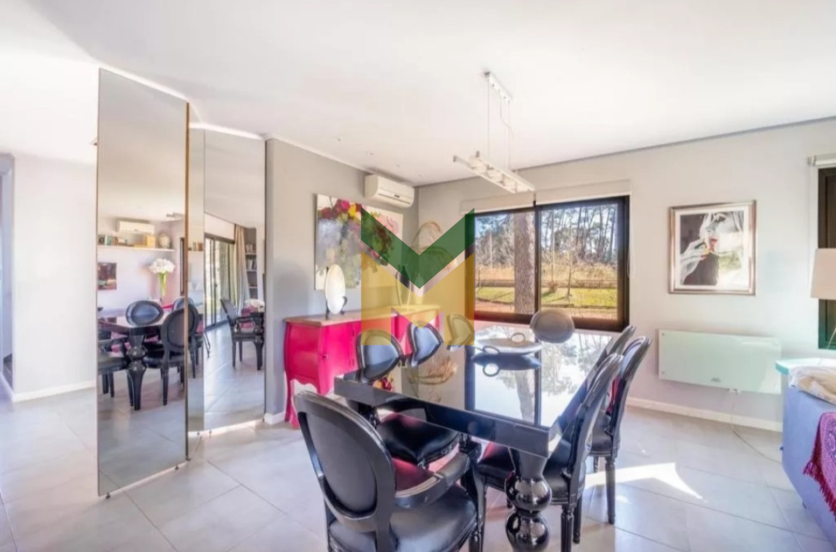 Casa ID.3990 - Casa en venta en barrio privado zona Pinares, Punta del Este 