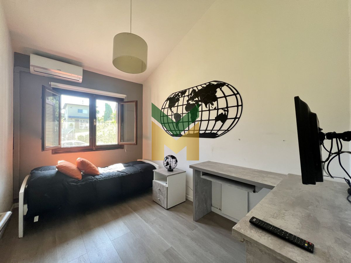 Casa ID.55 - Casa en alquiler anual 3 Dormitorios + Dependecia con baño.
