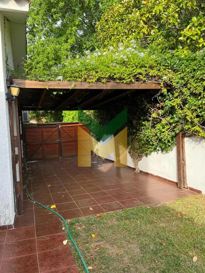 Casa ID.1882 - Casa en venta , Cantegril , Punta Del Este 