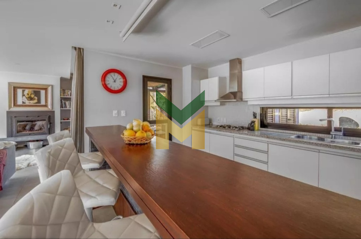 Casa ID.3990 - Casa en venta en barrio privado zona Pinares, Punta del Este 