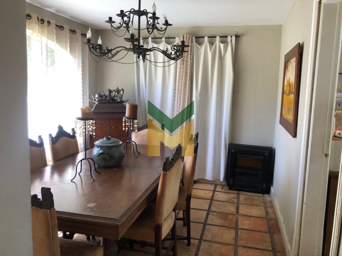 Casa ID.5820 - Casa en venta - Pinares 4 dormitorios + Dep completa.