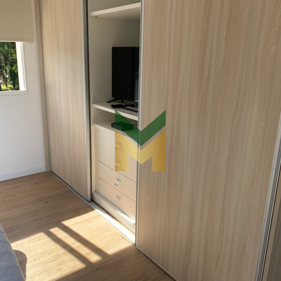 Casa ID.942 - Casa en Alquiler de temporada, Playa Mansa, Punta del Este a 1 cuadra del mar.