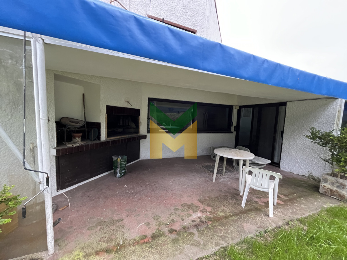 Casa ID.5541 - Casa En Venta o alquiler anual, Zona Cantegril.