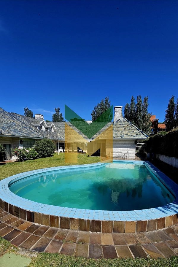Casa ID.6108 - Casa en venta - 4 dormitorios Playa Mansa