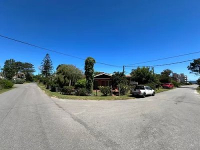 Casa en alquiler 3 dormitorios, Playa Mansa Punta Del Este.