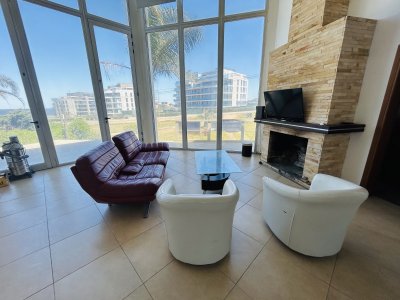 Casa en Venta y Alquiler sobre Ruta 104 El Chorro 