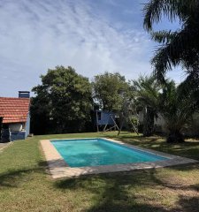 Casa en venta - 4 Dormitorios Balneario Buenos Aires