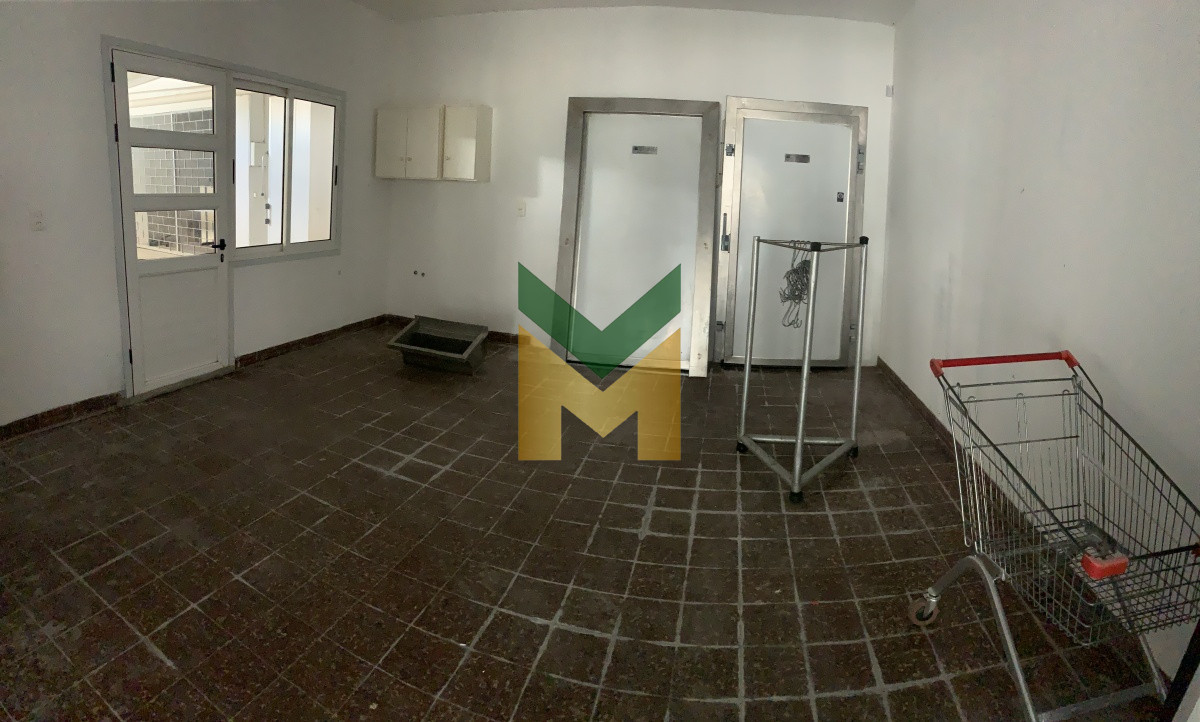 Local Comercial ID.1207 - Local comercial con cámara de frío, sobre Avenida a pasos del Centro de Maldonado