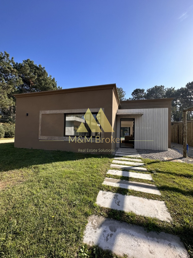 Casa ID.154 - Bosques del Mar  Barrio Privado  Parque Burnett