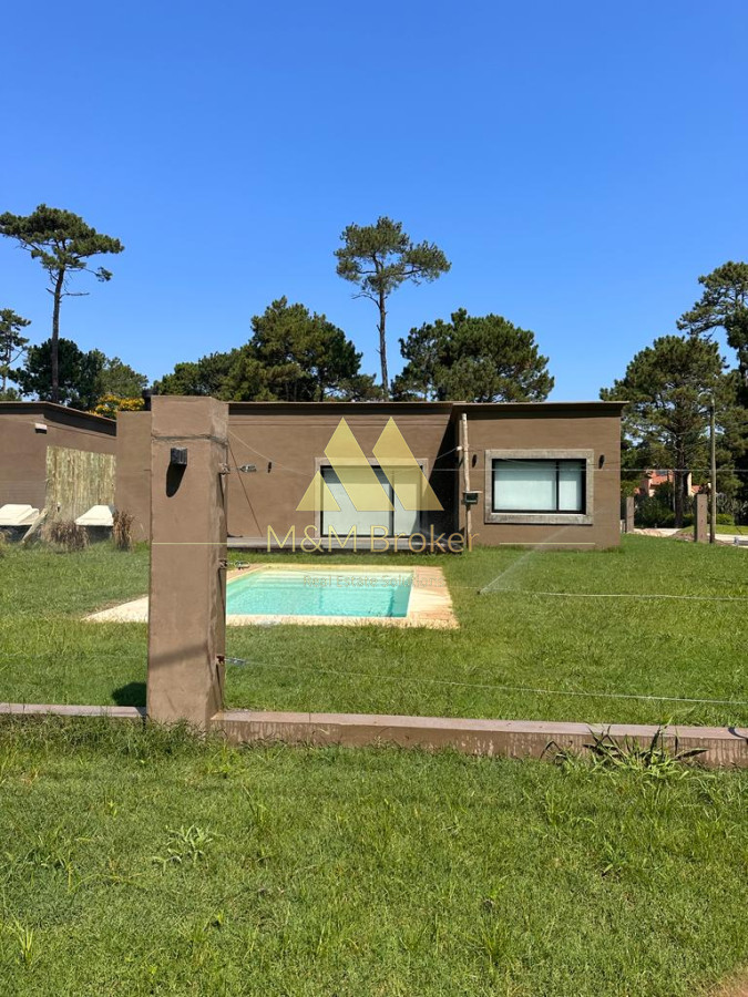 Casa ID.154 - Bosques del Mar  Barrio Privado  Parque Burnett