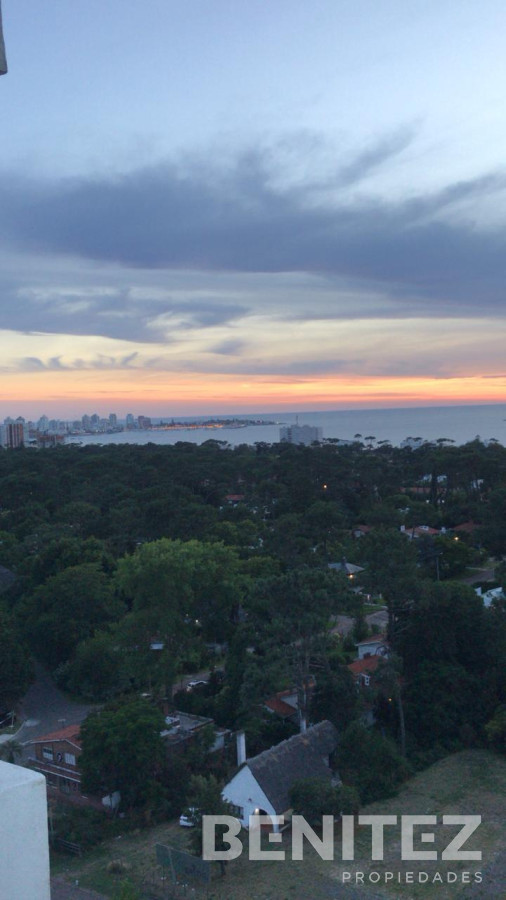 Apartamento ID.9372 - Venta sobre Avenida Roosevelt, Oportunidad!