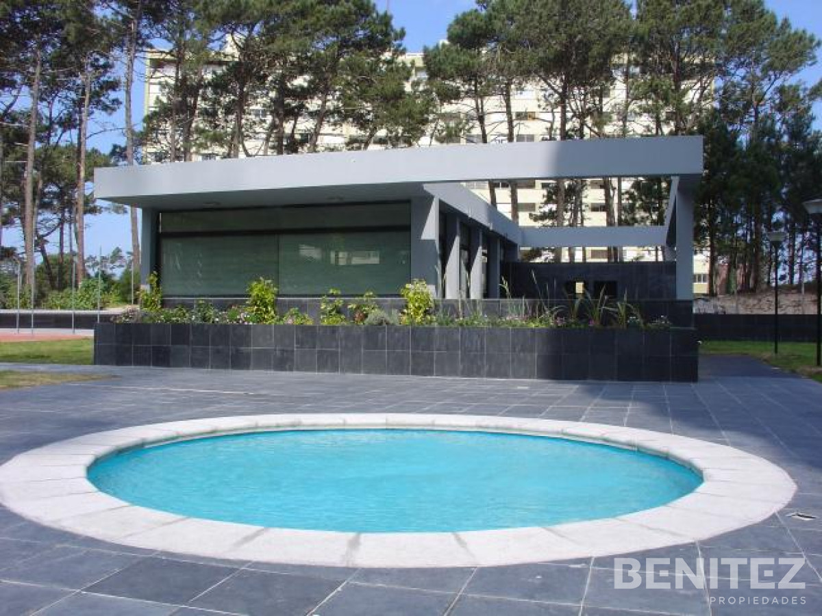 Apartamento ID.9372 - Venta sobre Avenida Roosevelt, Oportunidad!