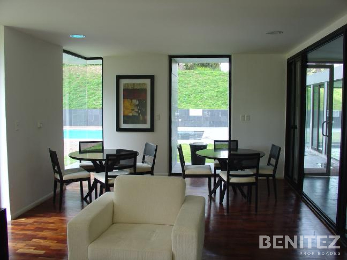 Apartamento ID.9372 - Venta sobre Avenida Roosevelt, Oportunidad!