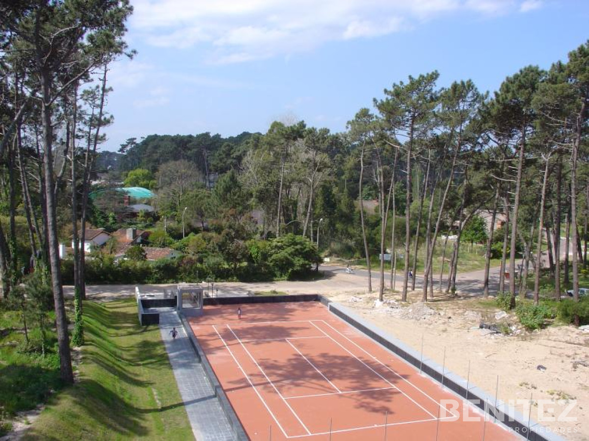 Apartamento ID.9372 - Venta sobre Avenida Roosevelt, Oportunidad!