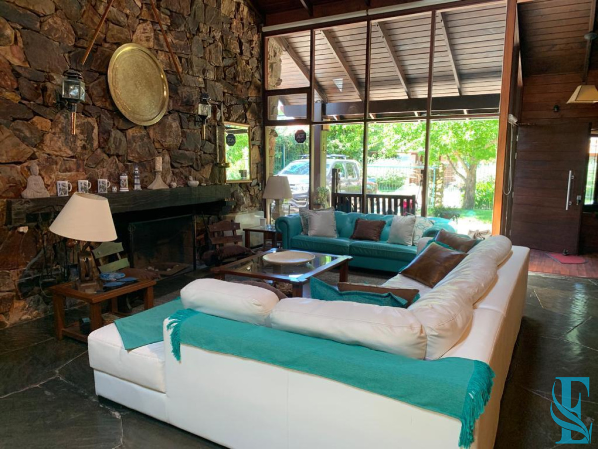 Casa ID.196 - Casa en venta Avenida Roosevelt, Punta del Este 4 dormitorios .