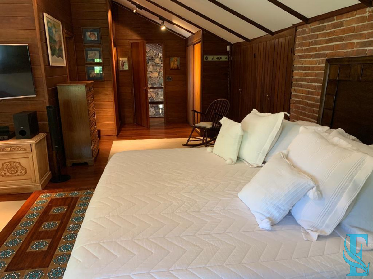 Casa ID.196 - Casa en venta Avenida Roosevelt, Punta del Este 4 dormitorios .