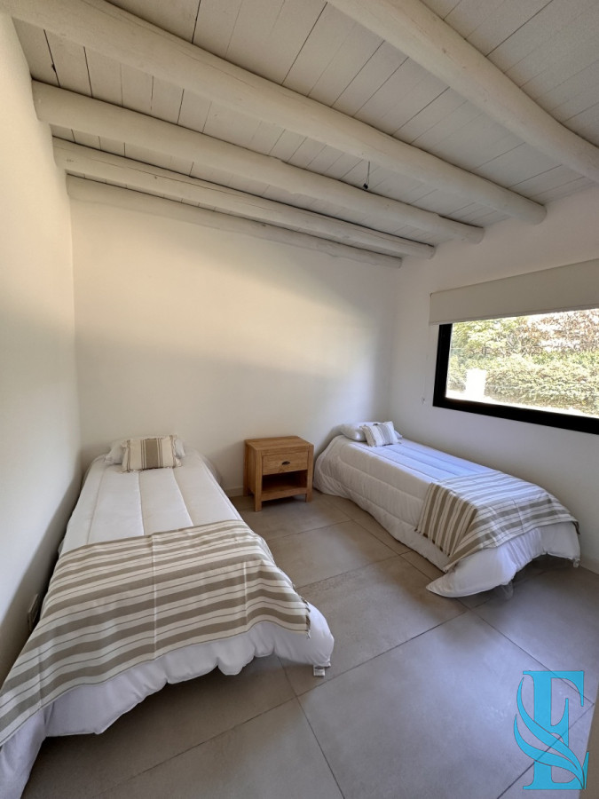 Casa ID.195 - Bosques del Mar  Barrio Privado  Parque Burnett