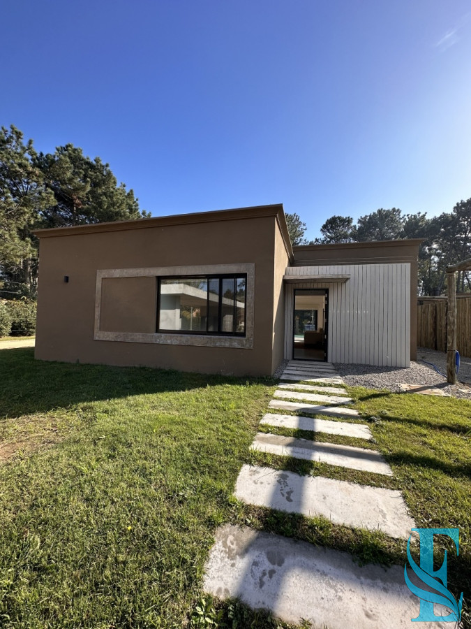 Casa ID.195 - Bosques del Mar  Barrio Privado  Parque Burnett